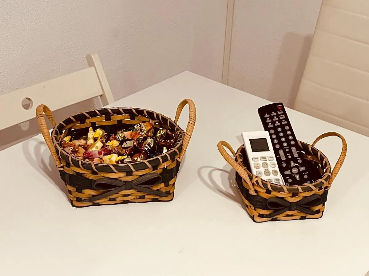 Apartamento En サロウ アパート