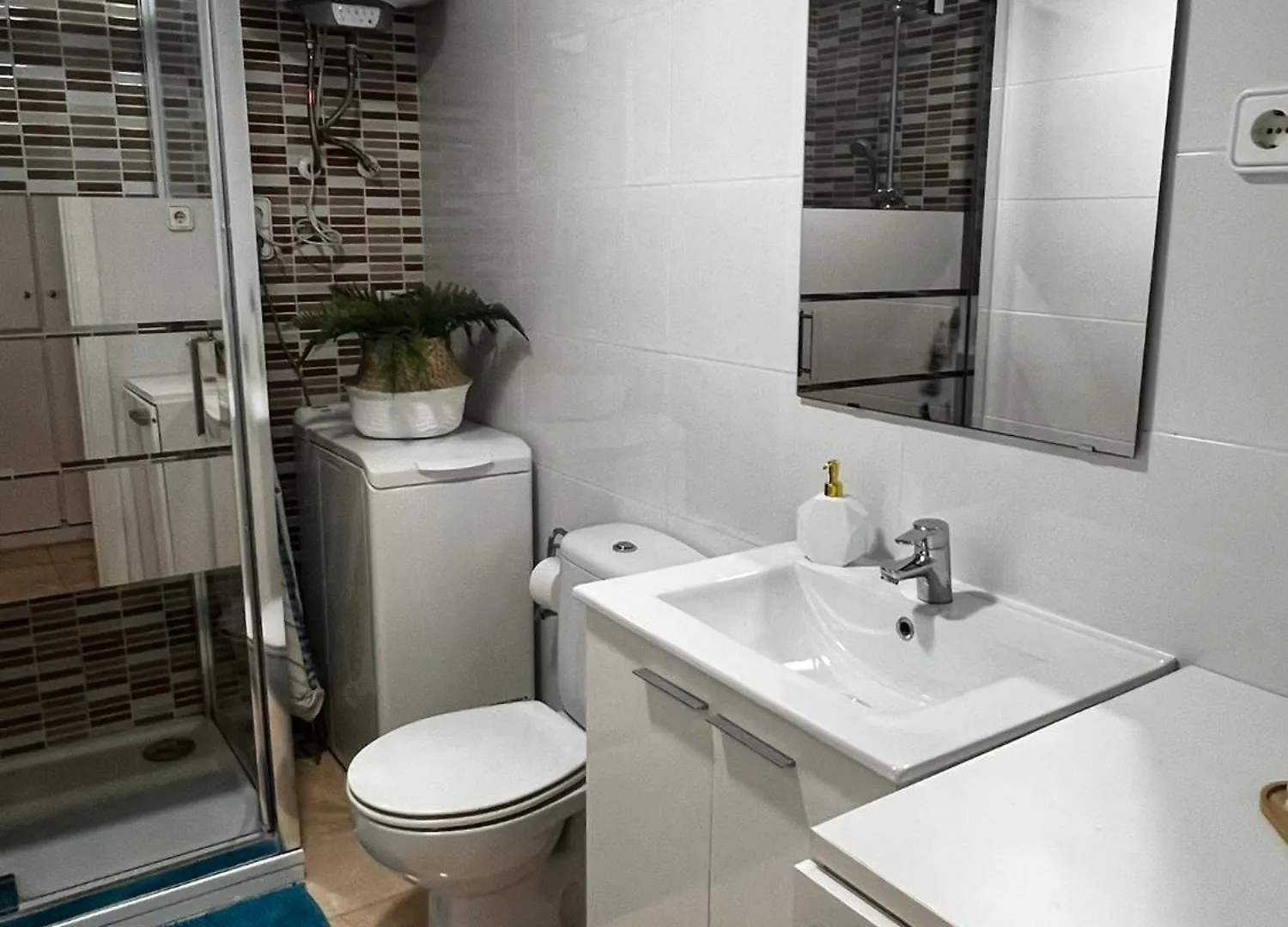 Apartamento En סאלו 0*,  ספרד
